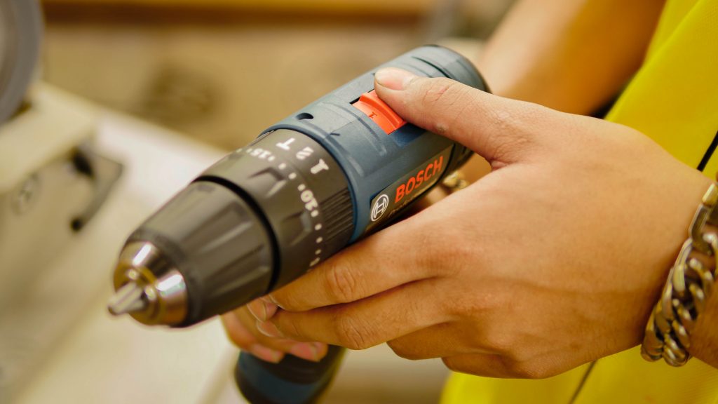 สว่านไร้สาย