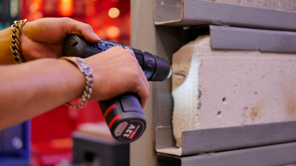 สว่านไร้สาย