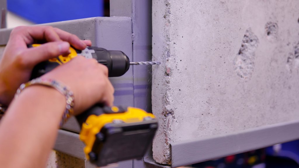 สว่านไร้สาย