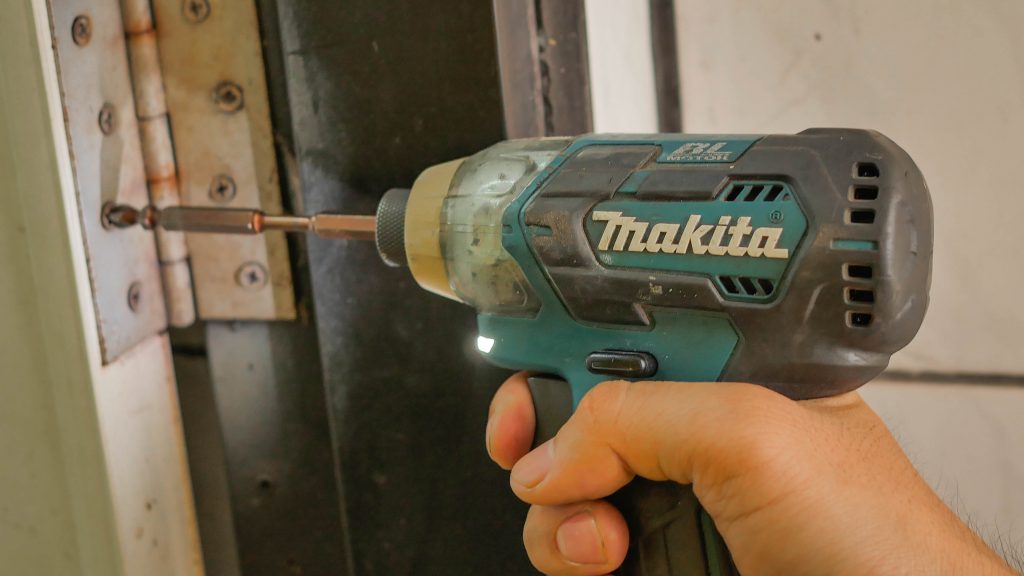 สว่านไร้สาย